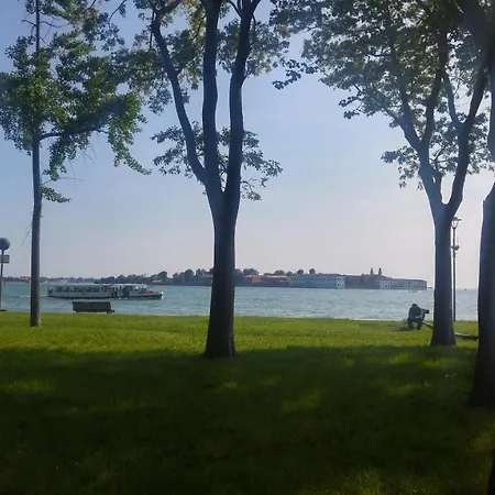 - Spaziosa A Sant'elena Vicino Alla Biennale Apartment Venice